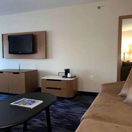 Fairfield Inn & Suites Detroit Farmington Hills Exterior photo