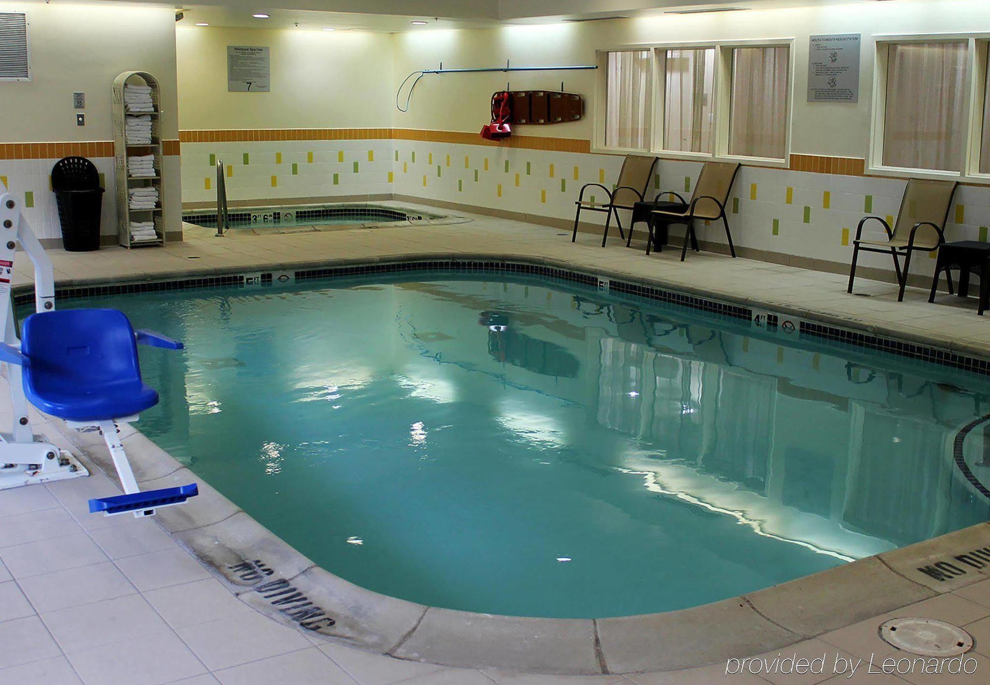Fairfield Inn & Suites Detroit Farmington Hills Exterior photo