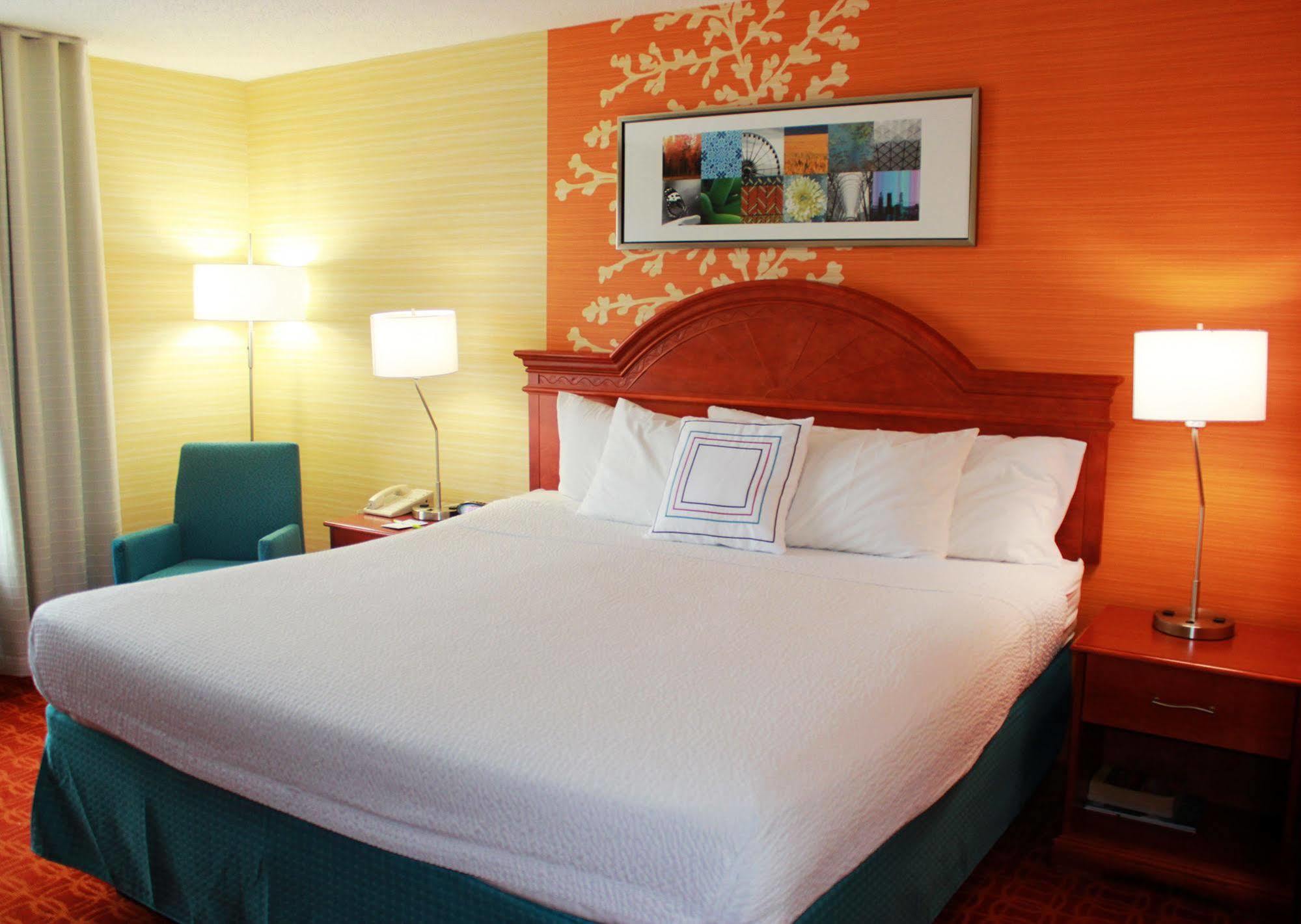 Fairfield Inn & Suites Detroit Farmington Hills Exterior photo